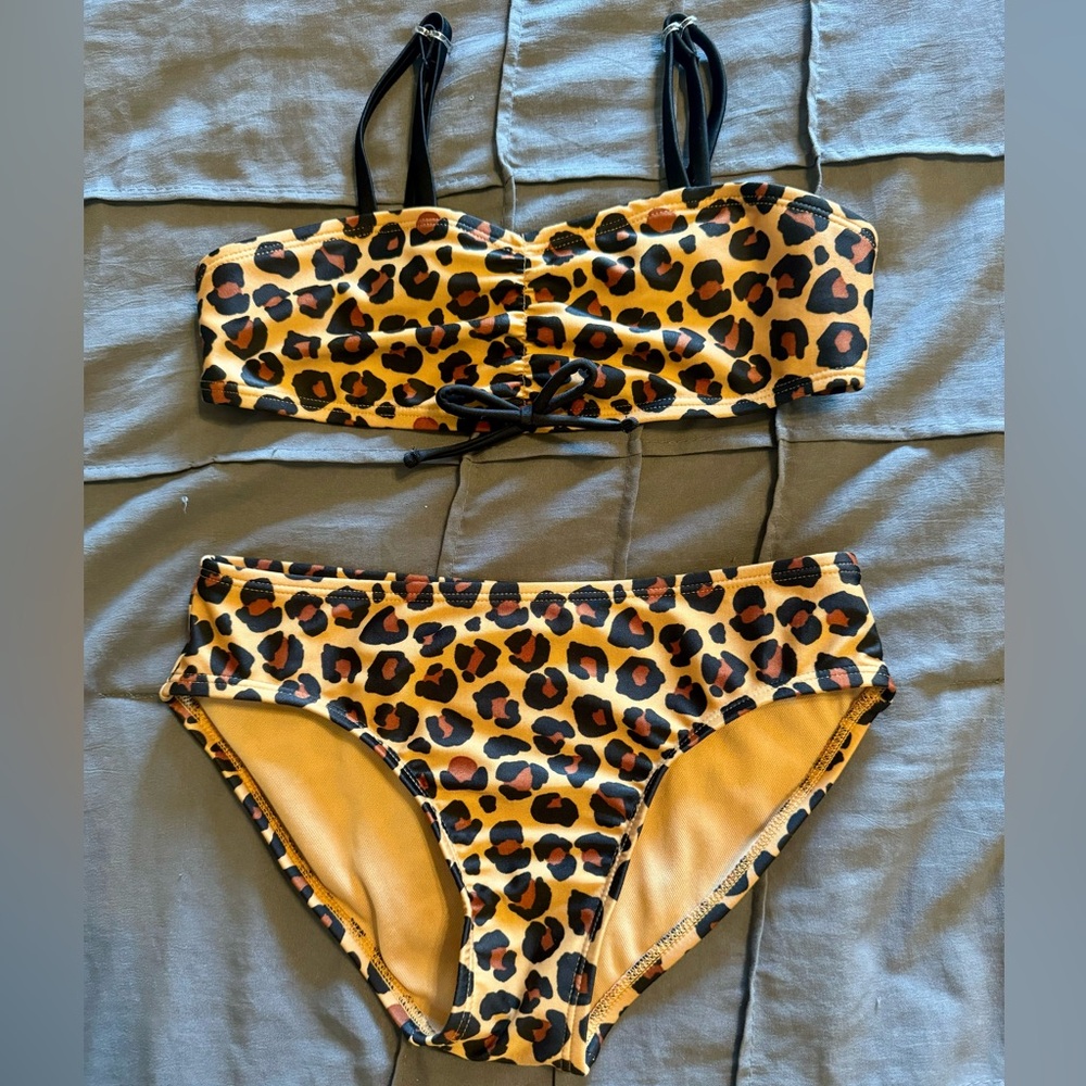 Target Art Class Girls Leopard Print Bikini Size M.